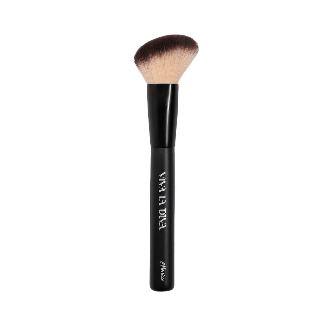 Besties Forever Angled Blush brush Monica